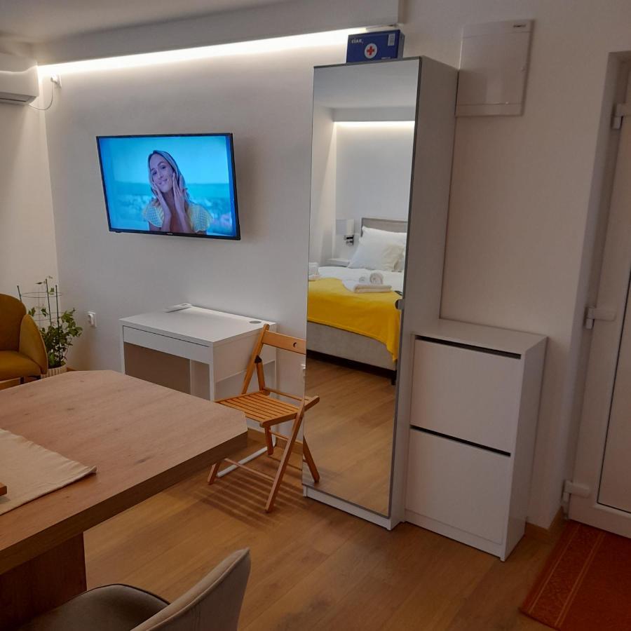 Studio Apartman Four Pearls คาร์โลวัตส์ ภายนอก รูปภาพ