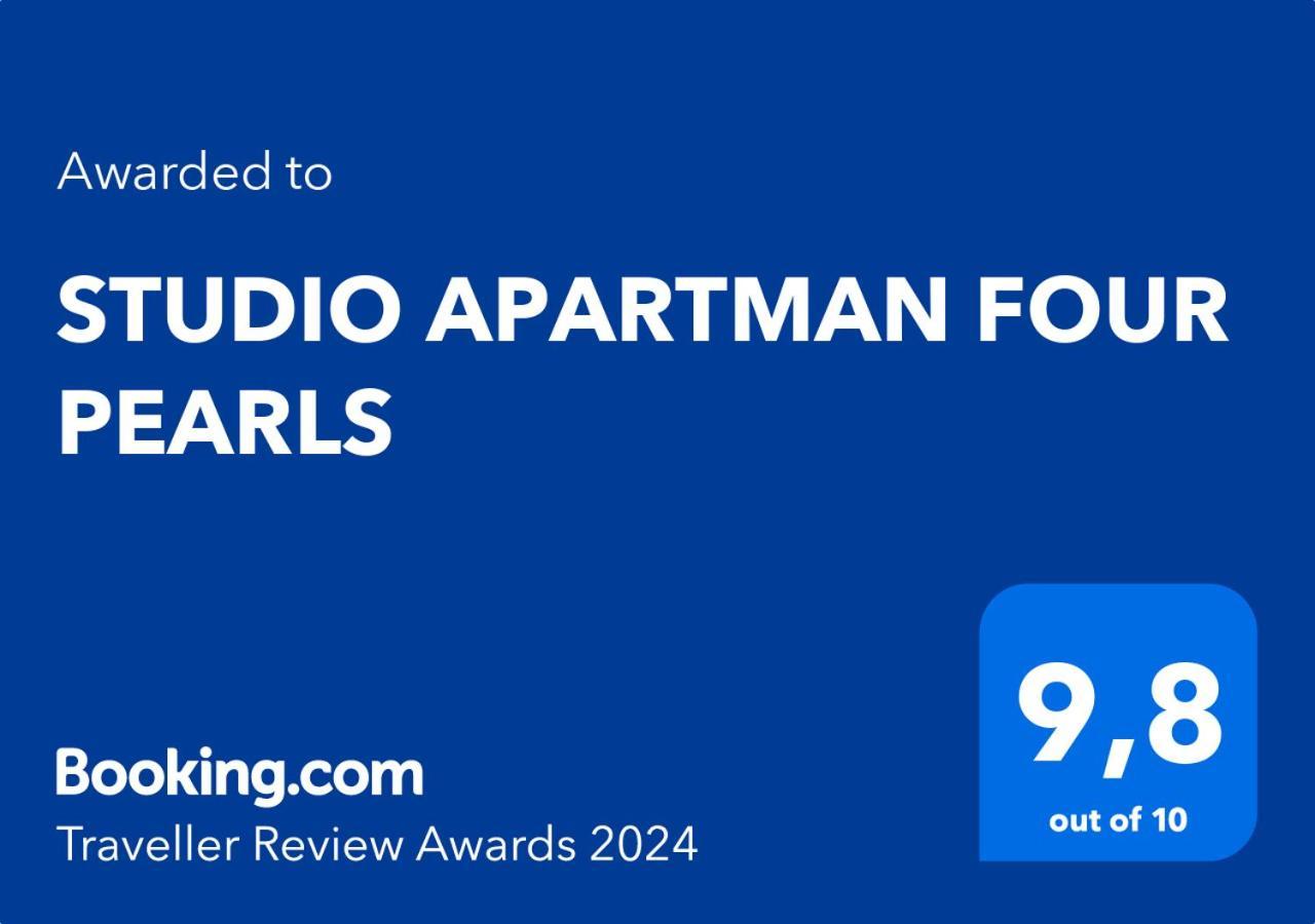Studio Apartman Four Pearls คาร์โลวัตส์ ภายนอก รูปภาพ